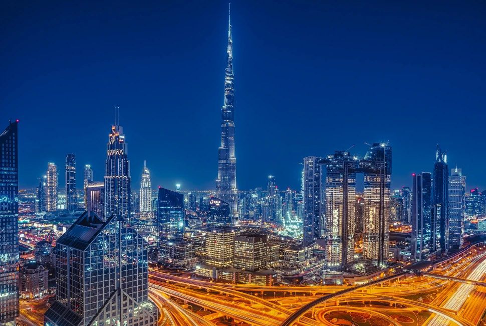Dubai: A Vibrant Oasis in the Desert - An Introduction to the City and its Weather
