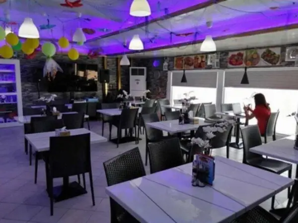 Kings Park Hotel 6